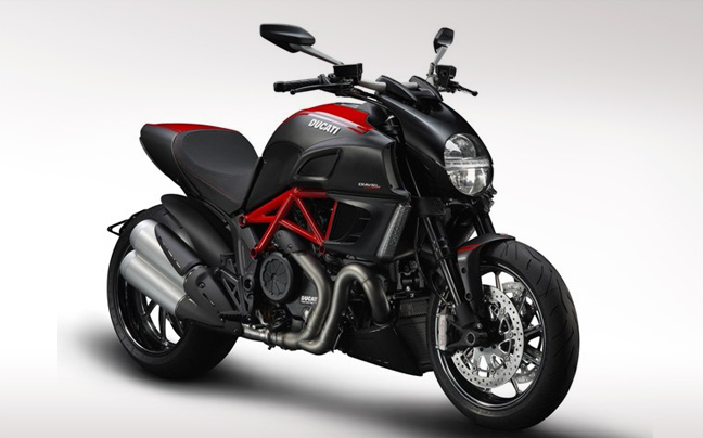 Έρχεται νέα Ducati Diavel 1200