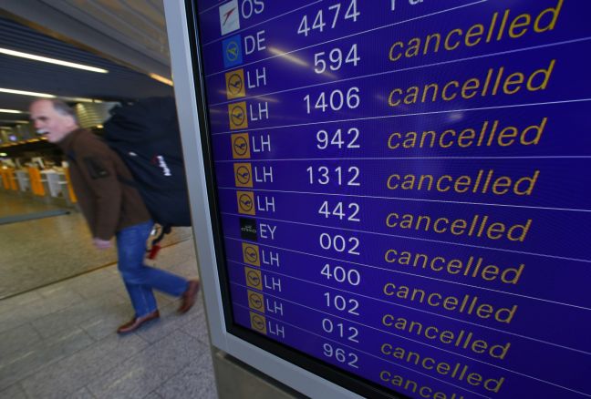 Ακυρώθηκαν εκατοντάδες πτήσεις στη Γερμανία