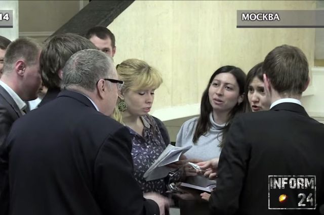 Με βιασμό απείλησε έγκυο δημοσιογράφο ο Ζιρινόφσκι