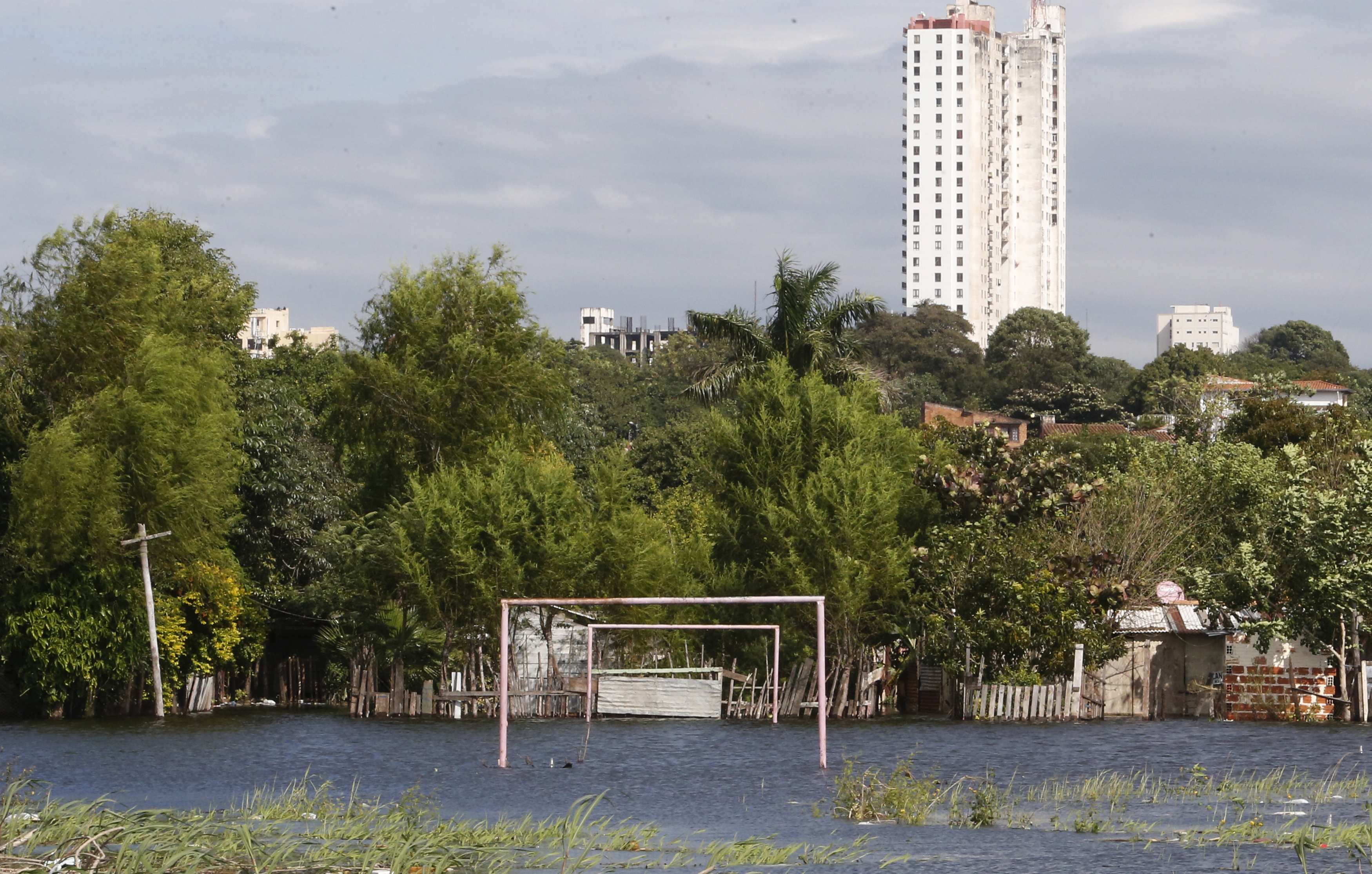 Πλημμύρες σαρώνουν το νότο στην Βραζιλία