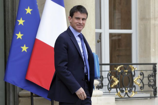 Τουιτάρει στα ελληνικά ο Γάλλος πρωθυπουργός