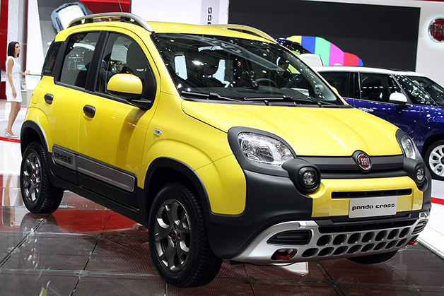 Οδηγείστε πρώτοι το Fiat Panda Cross