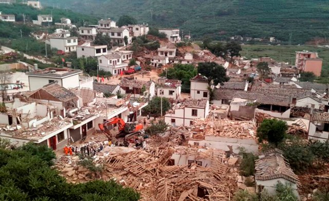 Πάνω από 150 οι νεκροί από το σεισμό στην Κίνα
