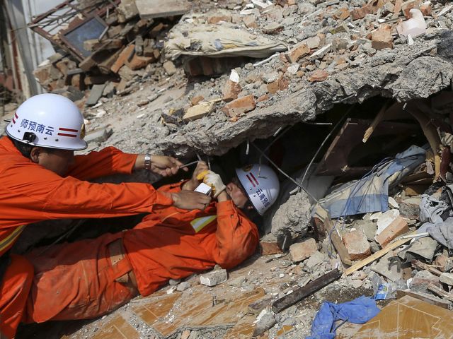 Δραματική αύξηση των θυμάτων του σεισμού στην Κίνα
