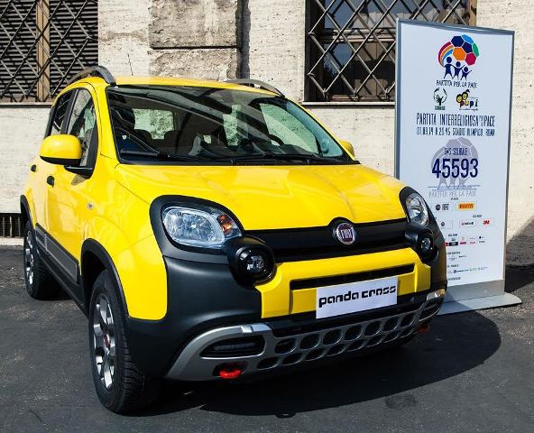 Το Fiat Panda Cross στο «Διαθρησκευτικό Αγώνα για την Ειρήνη»