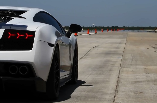 Μια Lamborghini Gallardo πιάνει τα 361 χλμ./ώρα