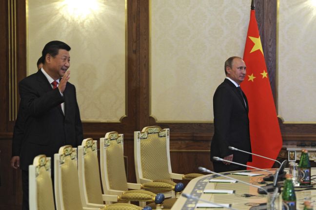 Συσφίγγουν τις σχέσεις τους Ρωσία-Κίνα