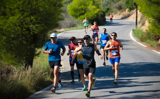 Ρεκόρ συμμετοχών και μεγάλες επιδόσεις στο 4ο Spetses Mini Marathon