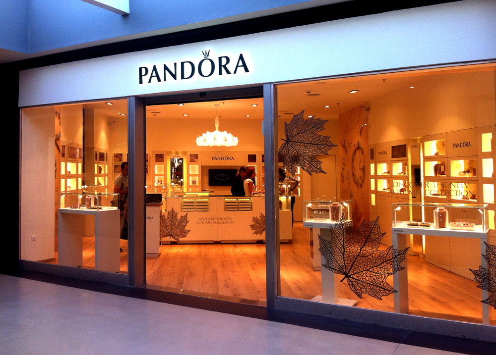 Νέο concept store PANDORA στο Mediterranean Cosmos στη Θεσσαλονίκη