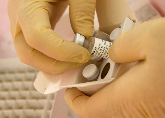 Επιταχύνονται οι δοκιμές εμβολίων κατά του Έμπολα