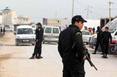Γυναίκες και παιδιά βρίσκονται στα χέρια των τρομοκρατών στην Τύνιδα