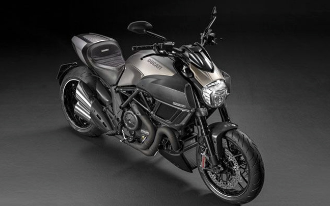 Ειδική έκδοση του Ducati Diavel «βουτηγμένη» στο τιτάνιο