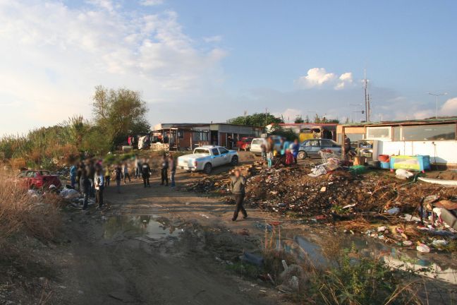 Αστυνομική επιχείρηση σε καταυλισμό Ρομά στο Ζευγολατιό