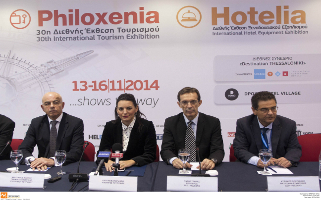 Διπλός στόχος στον τουρισμό για επενδύσεις και αφίξεις το 2015