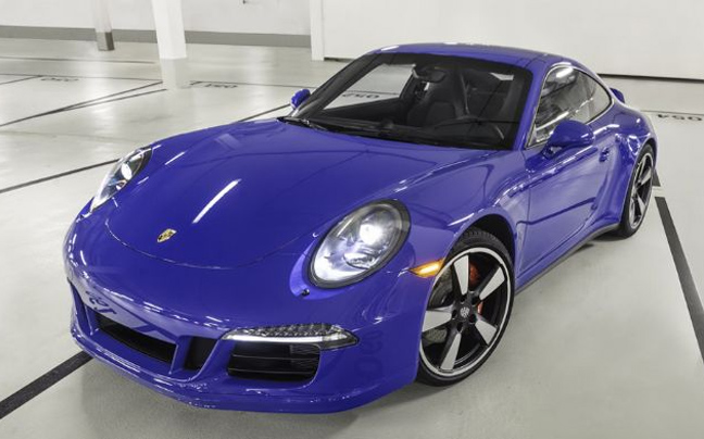 Επετειακή Porsche 911 GTS σε μπλε απόχρωση