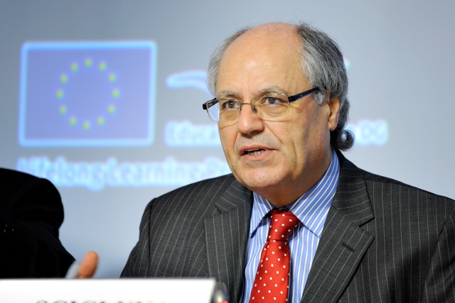 Σικλούνα: Το Eurogroup πρέπει να εξετάσει το ενδεχόμενο Grexit