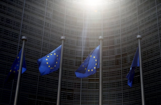 Πρόστιμα ύψους 1,07 δισ. ευρώ επέβαλε η ΕΕ σε πέντε τράπεζες