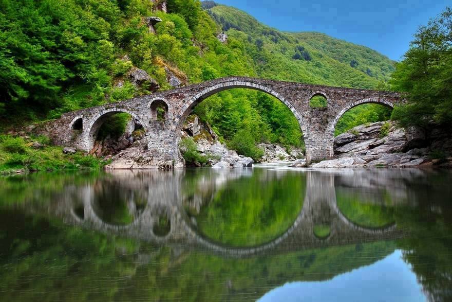 Η μαγεία του αντικατοπτρισμού