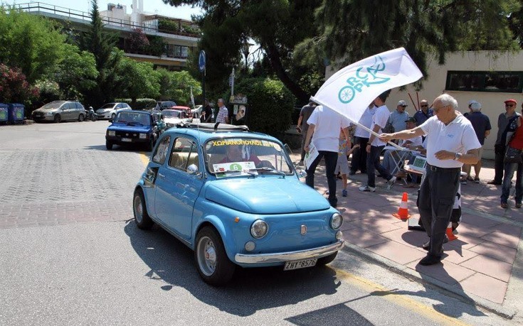 Ιστορικά αυτοκίνητα έτρεξαν σε Φιλοθέη και Ψυχικό