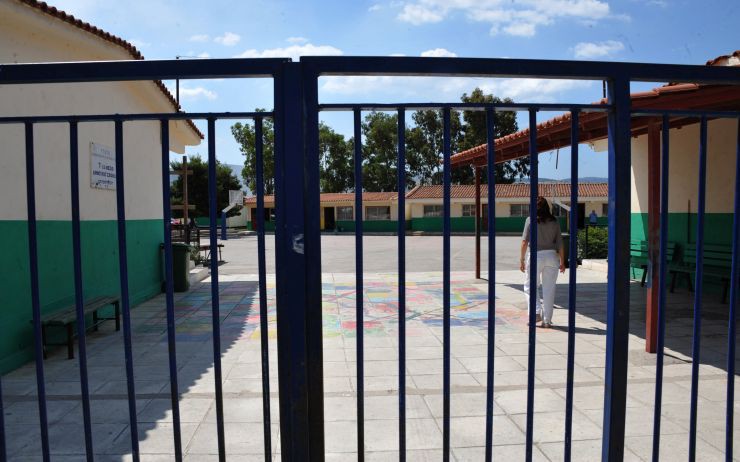 Μαθητής τραυματίστηκε από αδέσποτα σκάγια σε προαύλιο σχολείου στη Κρήτη