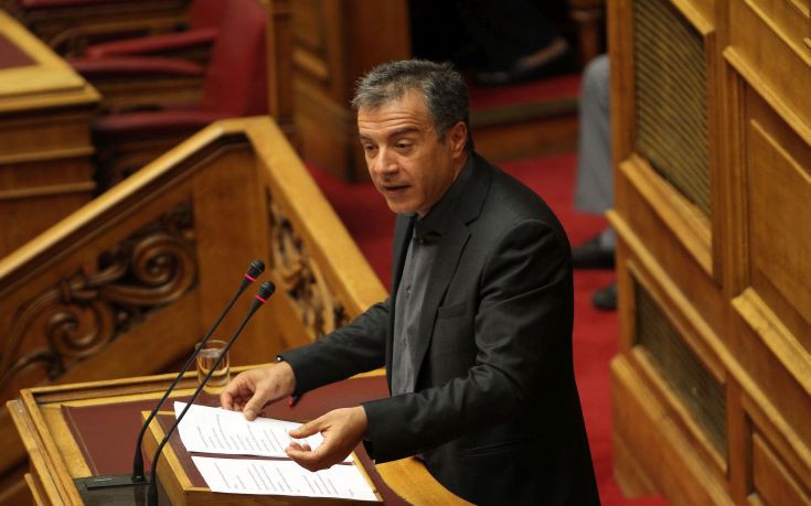 Θεοδωράκης: Απαιτούμε ο Πρωθυπουργός να κρατήσει τη χώρα στην Ευρώπη