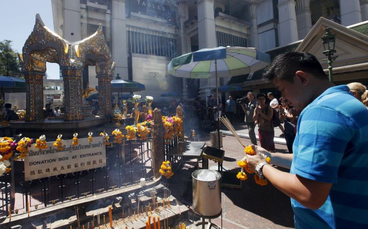 Εμπλοκή 10 ατόμων βλέπουν στην επίθεση στην Ταϊλάνδη