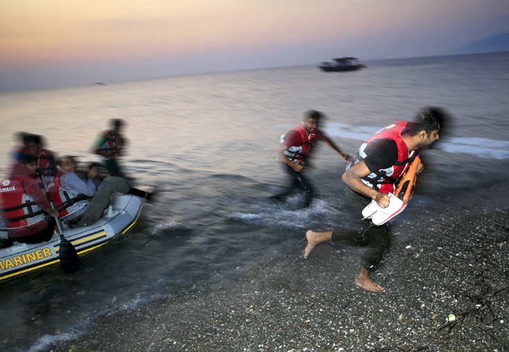 Έτσι φτάνουν μετανάστες και πρόσφυγες στην ελληνική «Γη της Επαγγελίας»