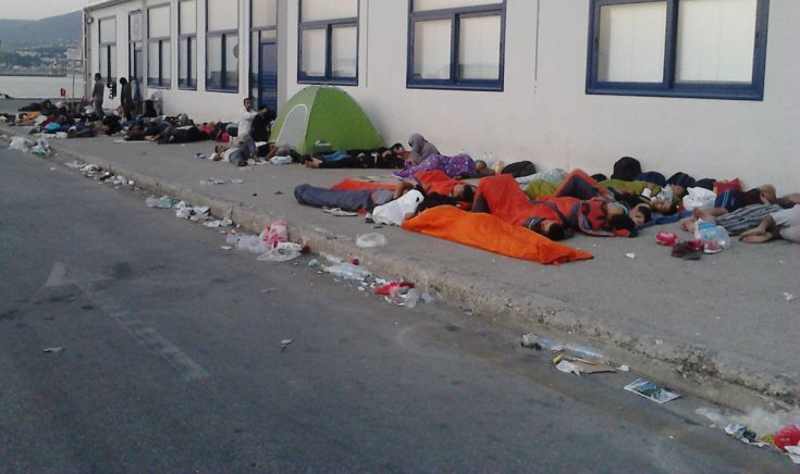 Πάνω από 3.000 μετανάστες στο λιμάνι της Λέσβου