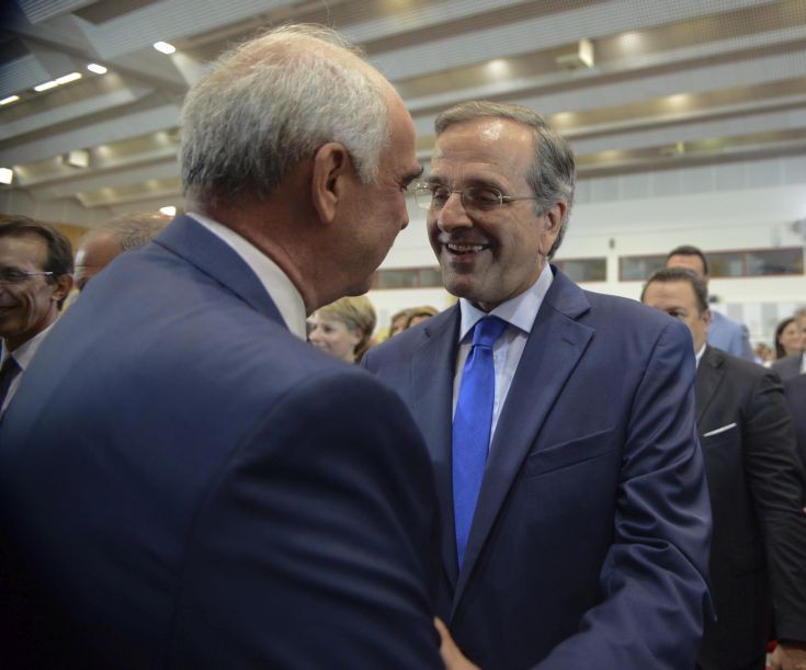 ÏÌÉËÉÁ ÔÏÕ ÐÑÏÅÄÑÏÕ ÔÇÓ ÍÅÁÓ ÄÇÌÏÊÑÁÔÉÁÓ ÅÕÁÃÃÅËÏÕ ÌÅÚÌÁÑÁÊÇ ÓÔÇÍ 80ç ÄÅÈ (EUROKINISSI/ÃÏÕËÉÅËÌÏÓ ÁÍÔÙÍÉÏÕ) ÏÌÉËÉÁ ÔÏÕ ÐÑÏÅÄÑÏÕ ÔÇÓ ÍÅÁÓ ÄÇÌÏÊÑÁÔÉÁÓ ÅÕÁÃÃÅËÏÕ ÌÅÚÌÁÑÁÊÇ ÓÔÇÍ 80ç ÄÅÈ (EUROKINISSI/ÃÏÕËÉÅËÌÏÓ ÁÍÔÙÍÉÏÕ)