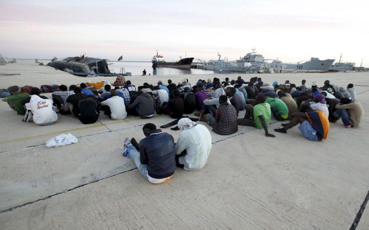 Σε 8 μήνες διέσχισαν τη Μεσόγειο 430.000 πρόσφυγες