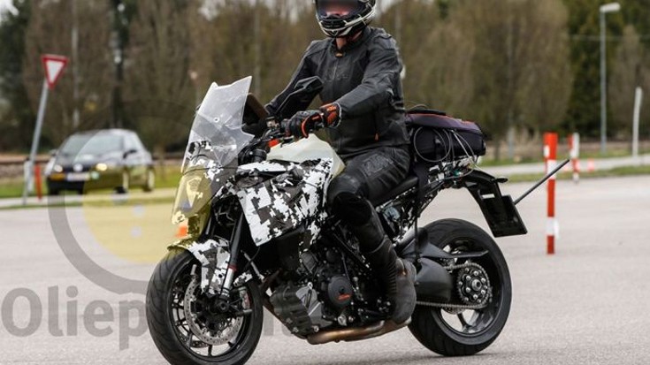 Ο φακός εντόπισε το επερχόμενο KTM 1290 Super Duke GT