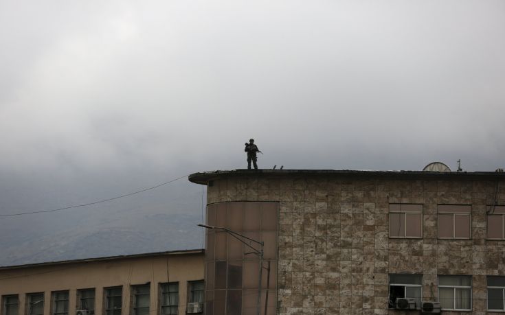 Προειδοποιητικά πυρά σε διαδήλωση στην Καμπούλ