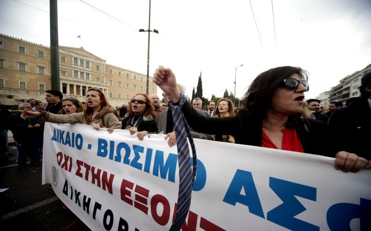 Συνεχίζουν μέχρι 15 Απριλίου την αποχή τους οι δικηγόροι