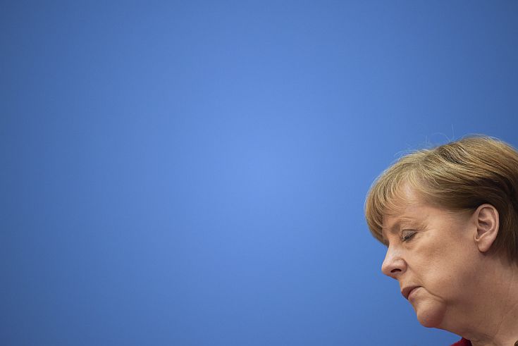 Μέρκελ: Η Γερμανία στέκεται στο πλευρό της Γαλλίας