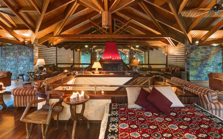 Elatos_Bar_3_edited Elatos_Bar_3_edited