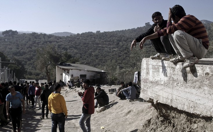 Εκτός ελέγχου οι πρόσφυγες στη Μόρια