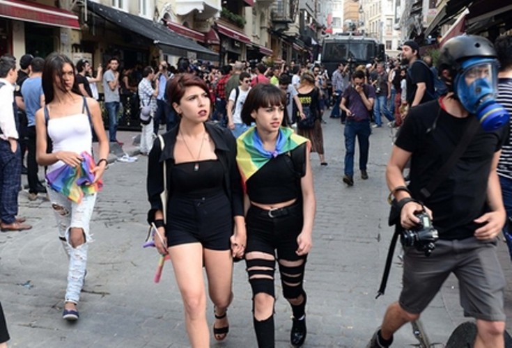 Η αστυνομία διέλυσε βίαια την Trans Pride στην Κωνσταντινούπολη