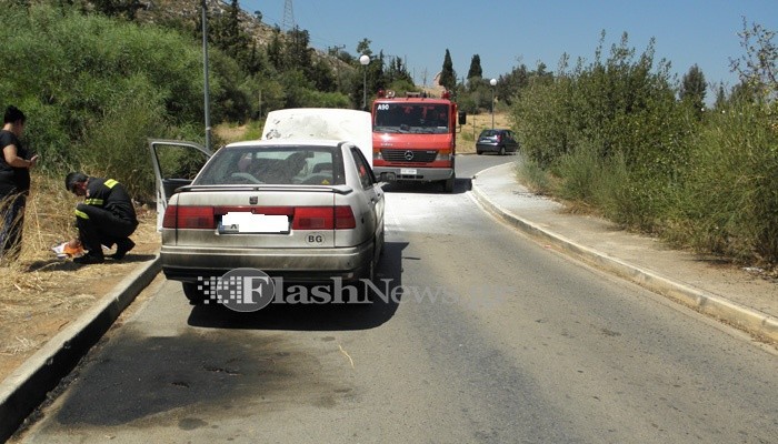 Πυρκαγιά σε αυτοκίνητο εν κινήσει στο Νοσοκομείο Χανίων