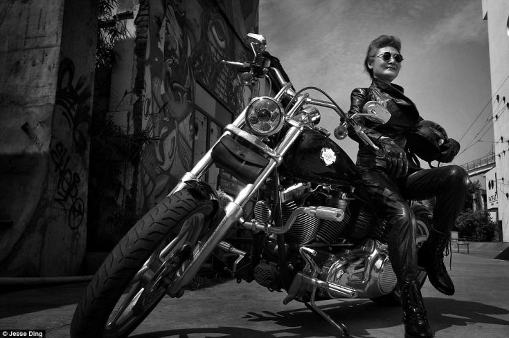 Η 73χρονη&#8230; γιαγιά easy rider που δε θέλει να μεγαλώσει