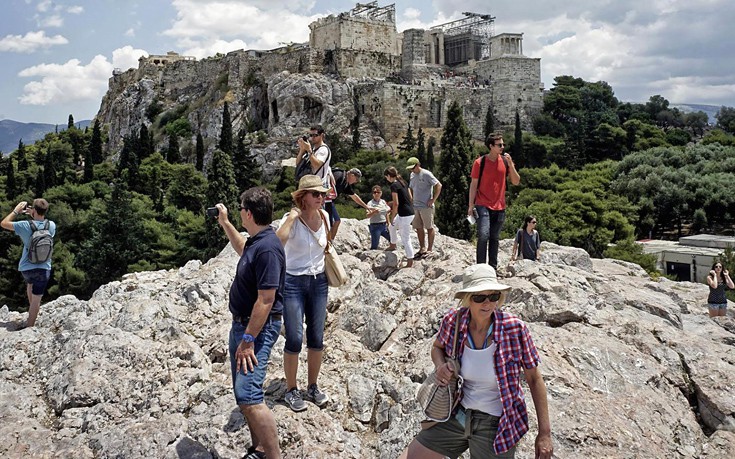 Στοίχημα η μεγέθυνση των τουριστικών εσόδων