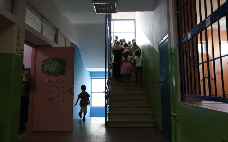 Δημοτικά σχολεία: Τη Δευτέρα οι αποφάσεις &#8211; «Ναι» στο άνοιγμα από τον Τσιόδρα