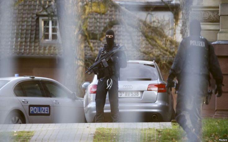Ανήλικη σε δίκη στη Γερμανία επειδή μαχαίρωσε αστυνομικό κατ&#8217; εντολή του ISIS