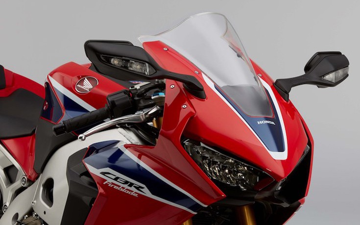 Φουλ επίθεση Honda με τα CBR1000RR SP και SP2