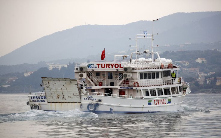 Στο Αϊβαλί το πλοίο «Λέσβος» για να μεταφέρει τους 280 Έλληνες