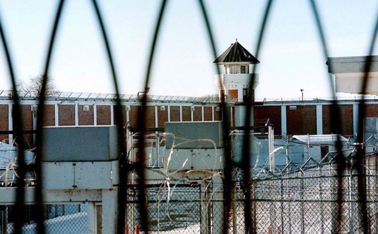 Βίαια επεισόδια ξέσπασαν σε φυλακή στον Καναδά
