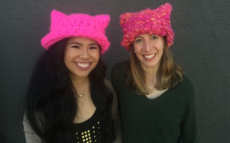Το ροζ σκουφάκι με αυτιά γάτας, σύμβολο των γυναικών κατά του Τραμπ