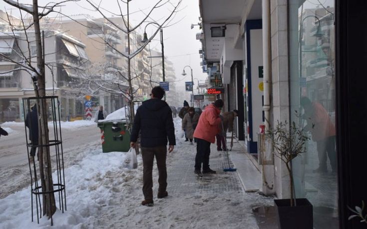 Παγωμένη πόλη η Λάρισα