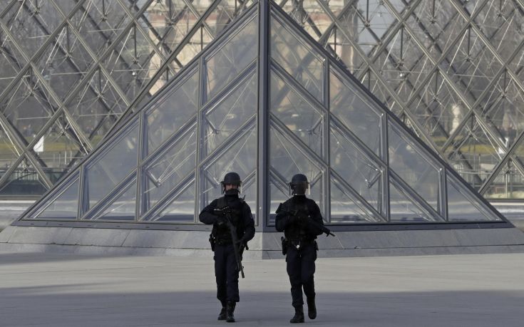 Συνελήφθησαν δύο ύποπτοι που σχεδίαζαν επίθεση στη Γαλλία