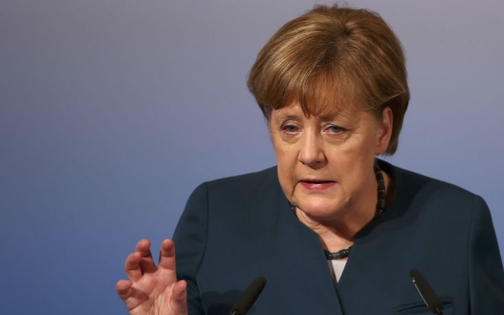 Μέρκελ: Η Γερμανία πρέπει να βοηθήσει τον νέο πρόεδρο της Γαλλίας να επιτύχει