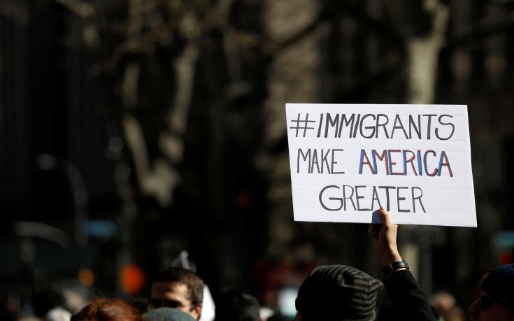 Αίρεται η απαγόρευση εισόδου προσφύγων από 11 χώρες στις ΗΠΑ